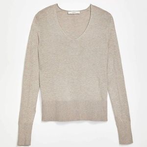 NWT RIB TRIM V-NECK SWEATER BEIGE ONLY